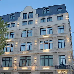 The Monument Hotel